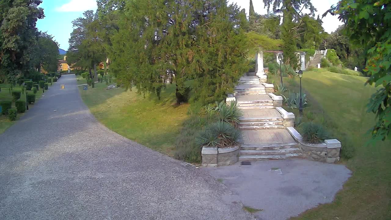 Spletna kamera park Coronini Kronberg – Gorica