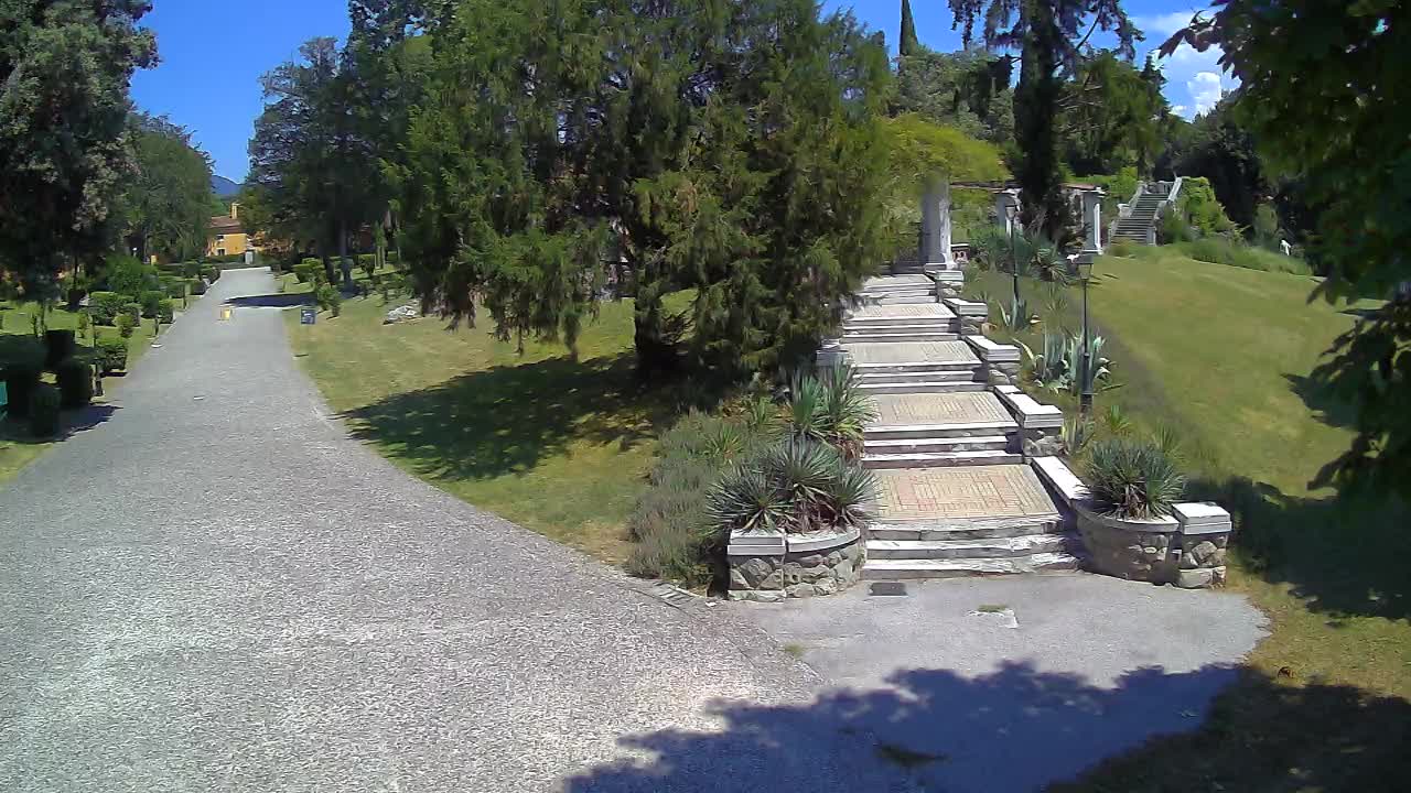 Parco Coronini-Cronberg Live Webcam – Green Oasis