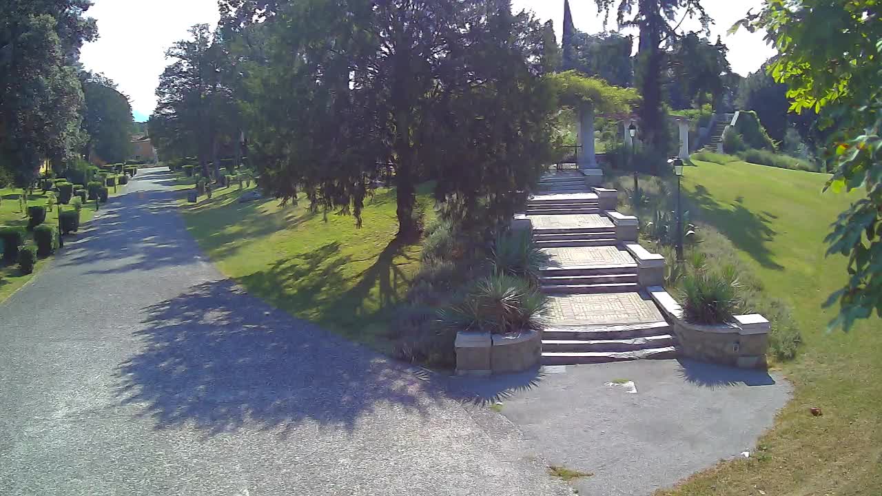 Parco Coronini-Cronberg Live Webcam – Green Oasis