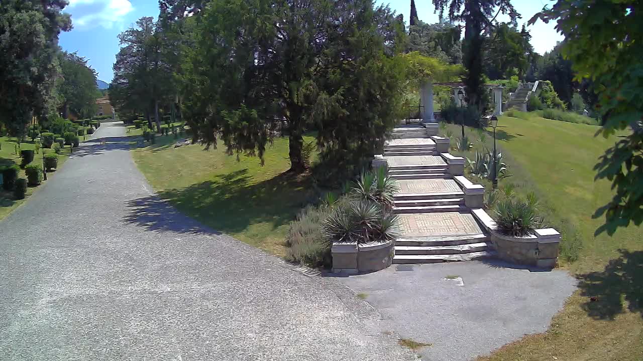 Parco Coronini-Cronberg Live Webcam – Green Oasis