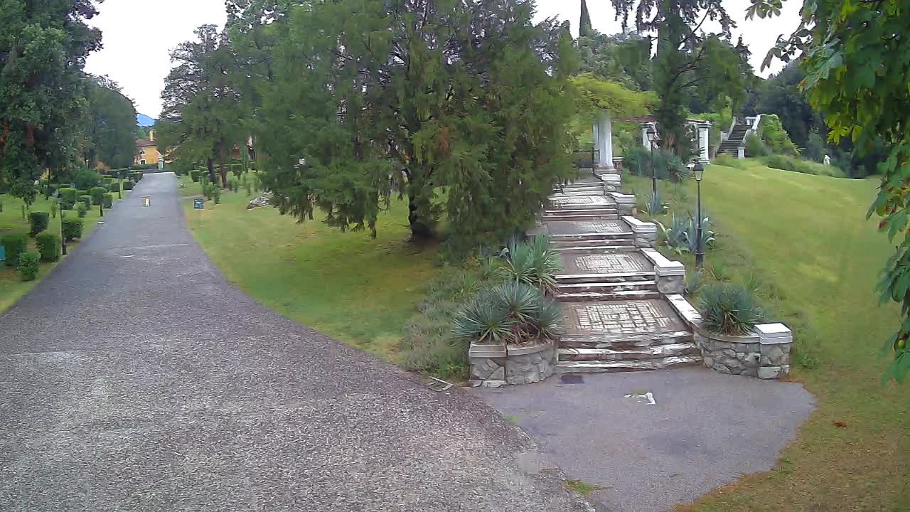 Spletna kamera park Coronini Kronberg – Gorica