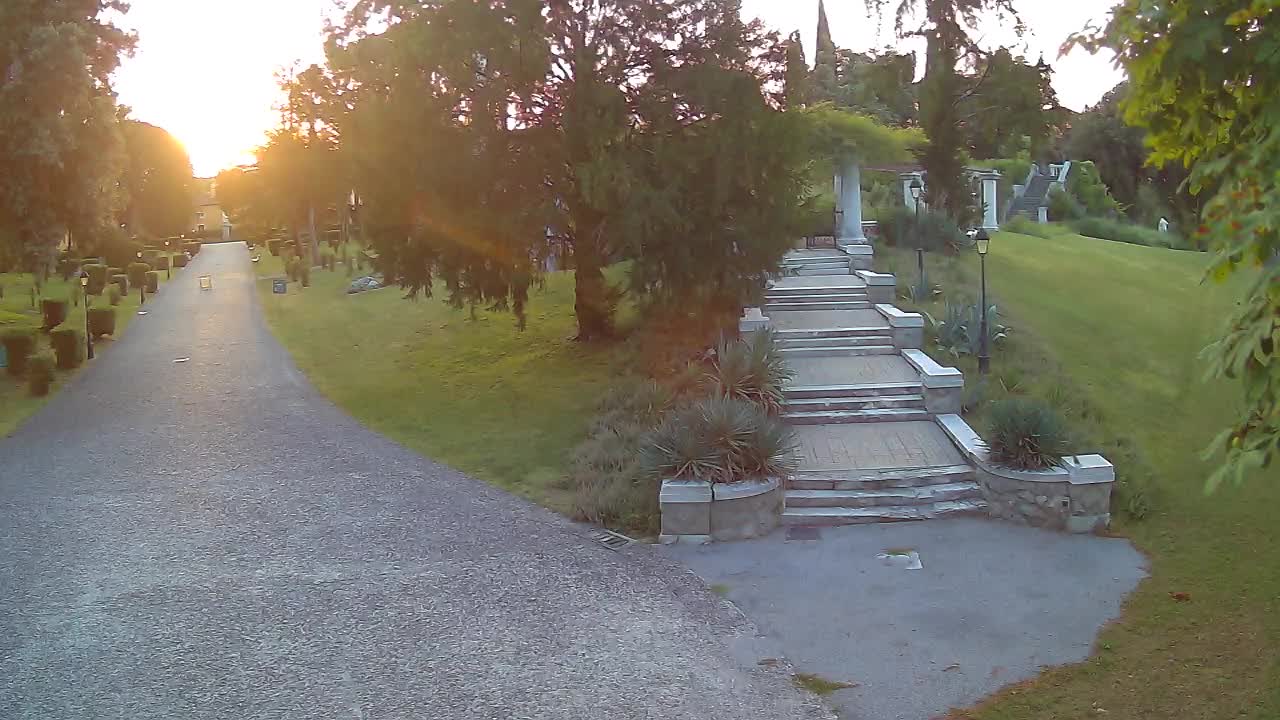 Parco Coronini-Cronberg Live Webcam – Green Oasis