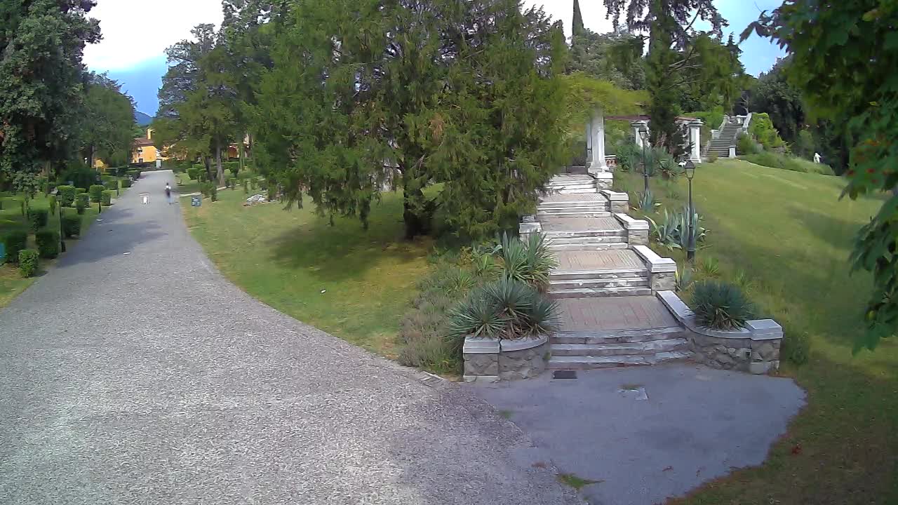 Parco Coronini-Cronberg Live Webcam – Green Oasis