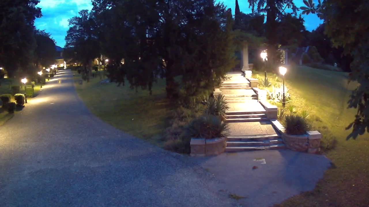 Spletna kamera park Coronini Kronberg – Gorica