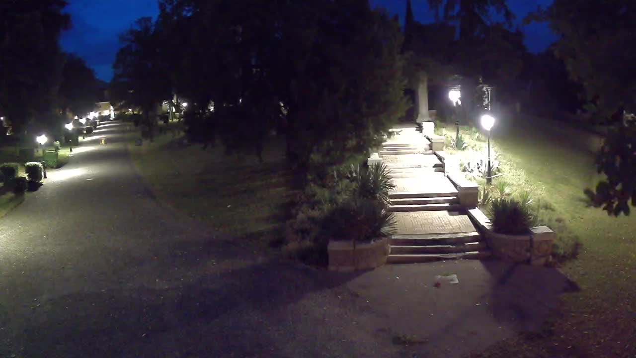 Parco Coronini-Cronberg Live Webcam – Green Oasis