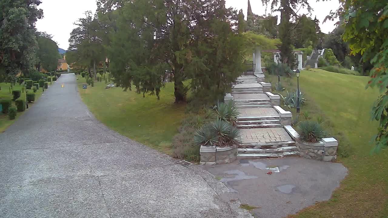 Parco Coronini-Cronberg Live Webcam – Green Oasis