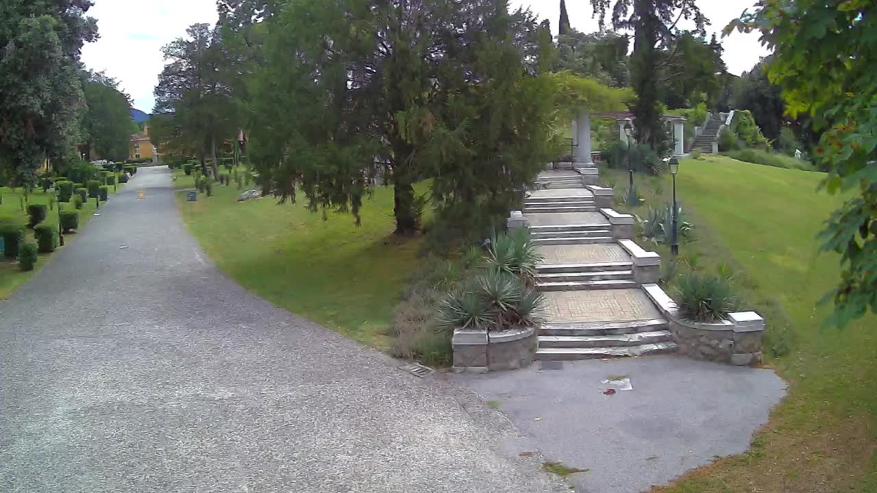Parco Coronini-Cronberg Live Webcam – Green Oasis