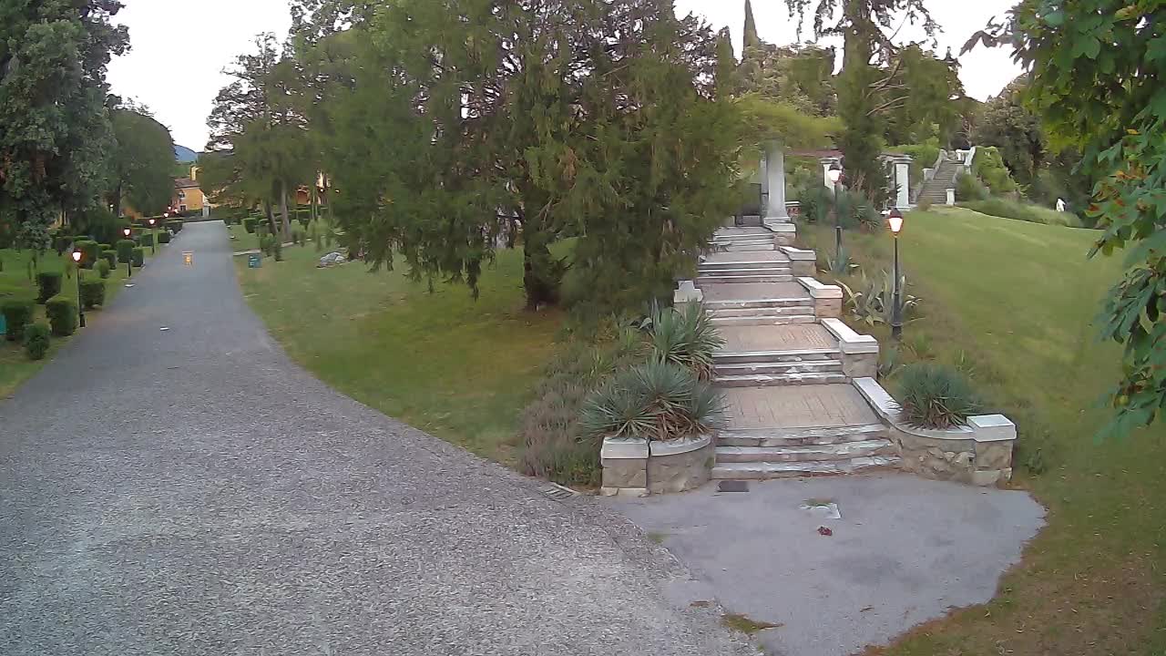 Parco Coronini-Cronberg Live Webcam – Green Oasis