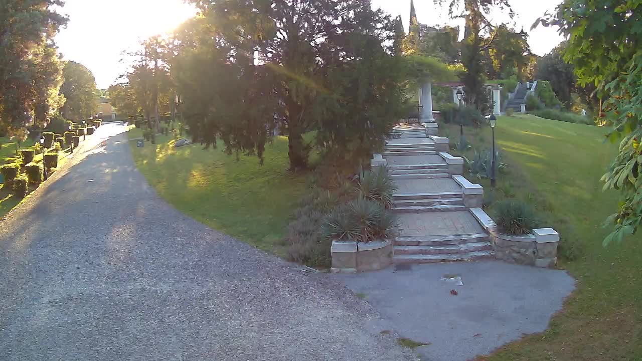 Spletna kamera park Coronini Kronberg – Gorica