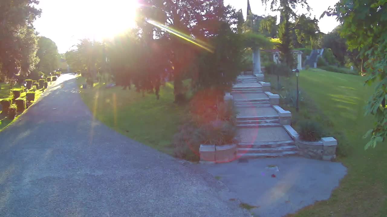 Parco Coronini-Cronberg Live Webcam – Green Oasis