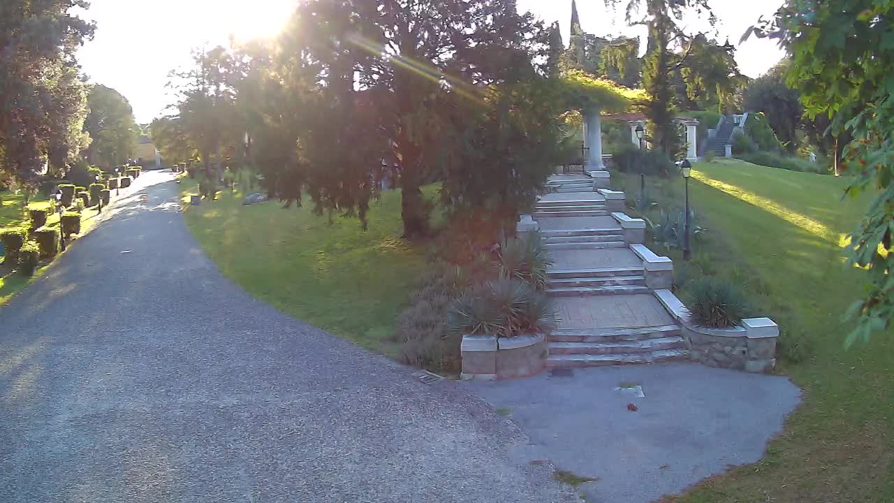Parco Coronini-Cronberg Live Webcam – Green Oasis