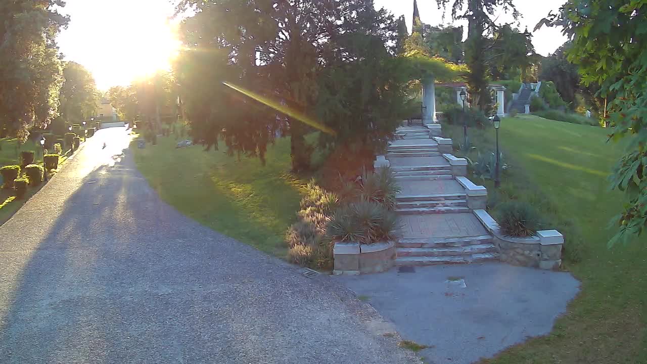 Parco Coronini-Cronberg Live Webcam – Green Oasis