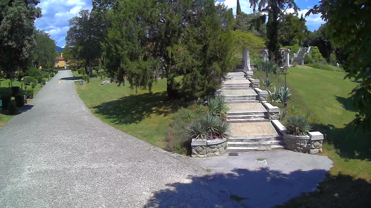 Parco Coronini-Cronberg Live Webcam – Green Oasis