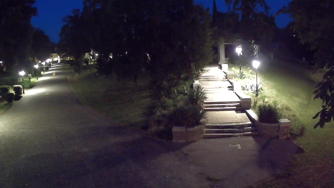 Parco Coronini-Cronberg Live Webcam – Green Oasis