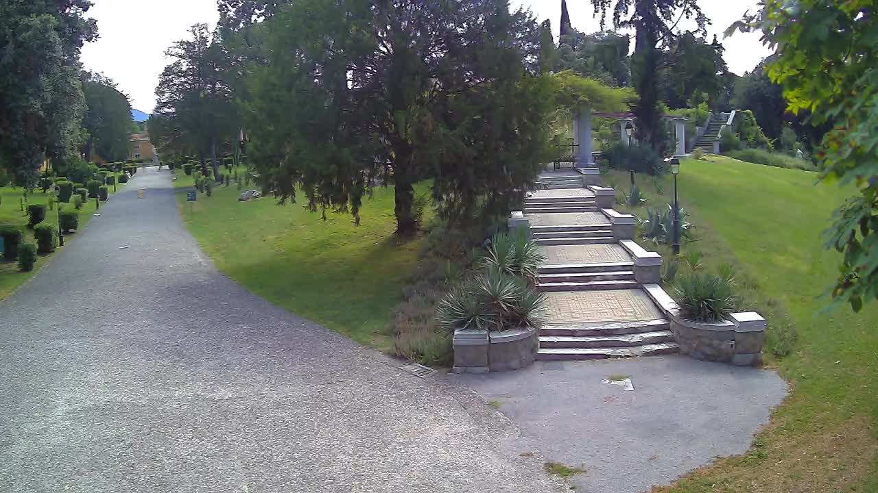 Parco Coronini-Cronberg Live Webcam – Green Oasis