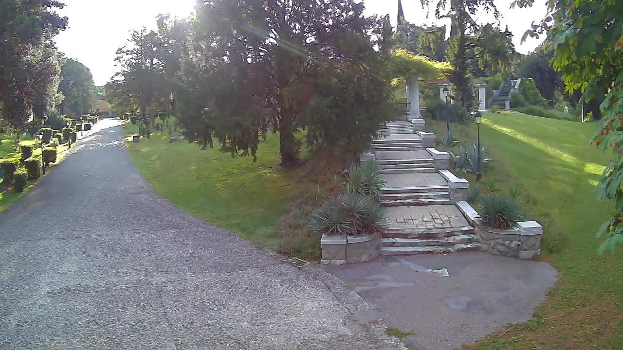 Spletna kamera park Coronini Kronberg – Gorica
