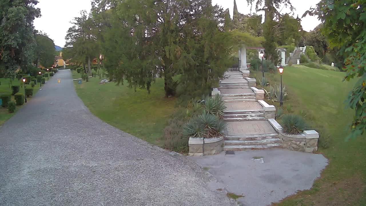 Spletna kamera park Coronini Kronberg – Gorica