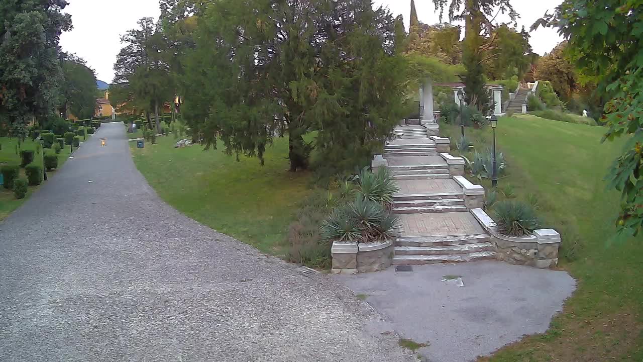 Parco Coronini-Cronberg Live Webcam – Green Oasis