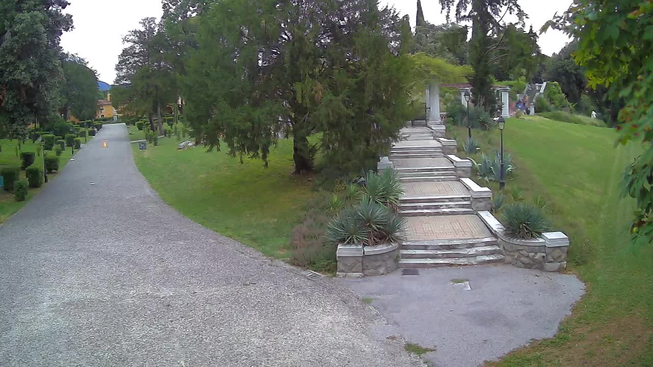 Spletna kamera park Coronini Kronberg – Gorica
