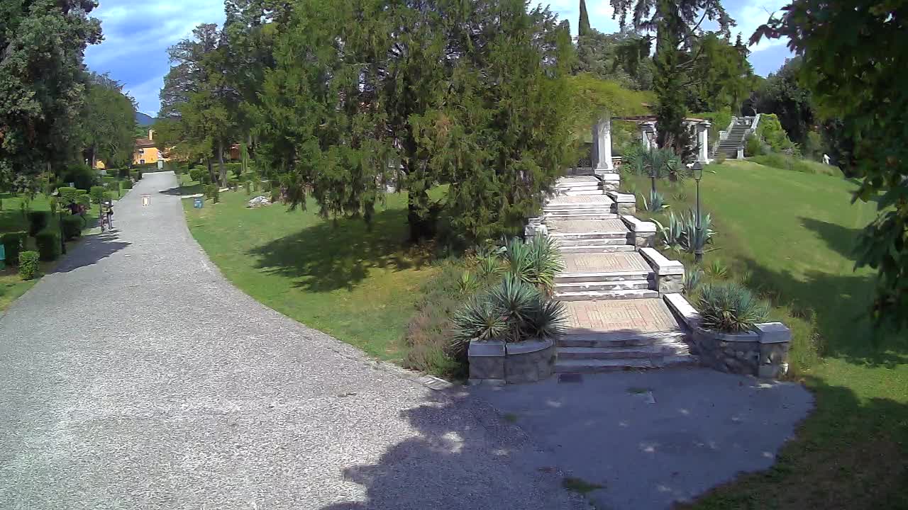 Parco Coronini-Cronberg Live Webcam – Green Oasis