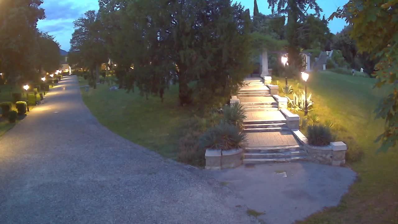 Parco Coronini-Cronberg Live Webcam – Green Oasis