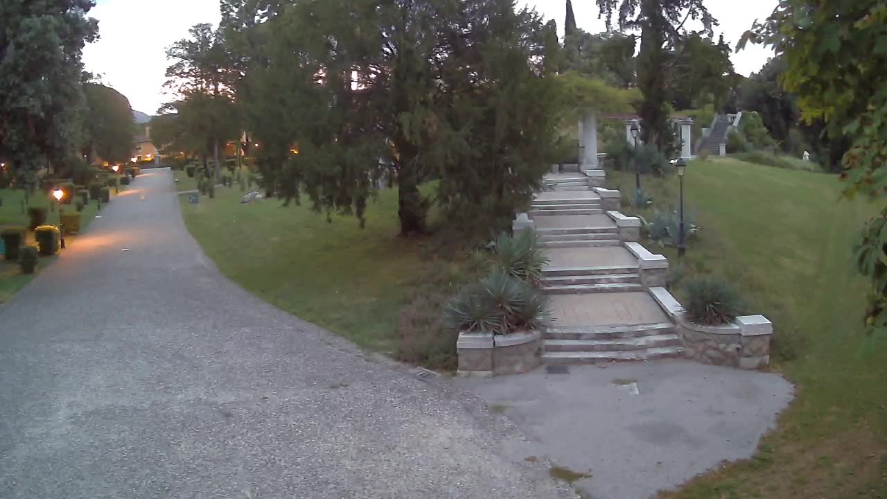 Parco Coronini-Cronberg Live Webcam – Green Oasis