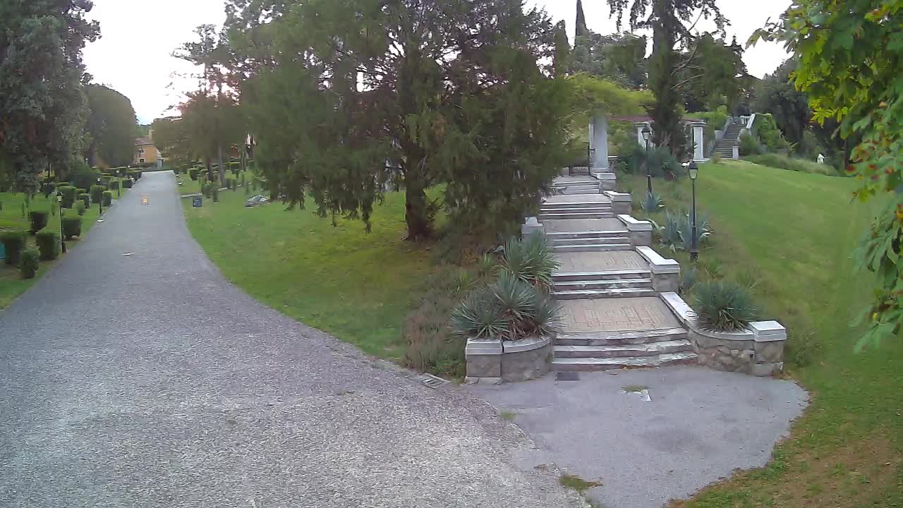 Parco Coronini-Cronberg Live Webcam – Green Oasis