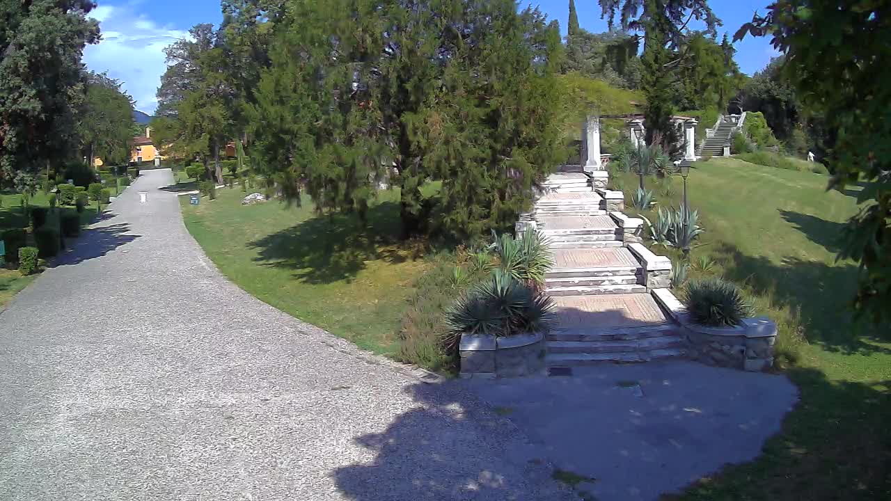 Spletna kamera park Coronini Kronberg – Gorica