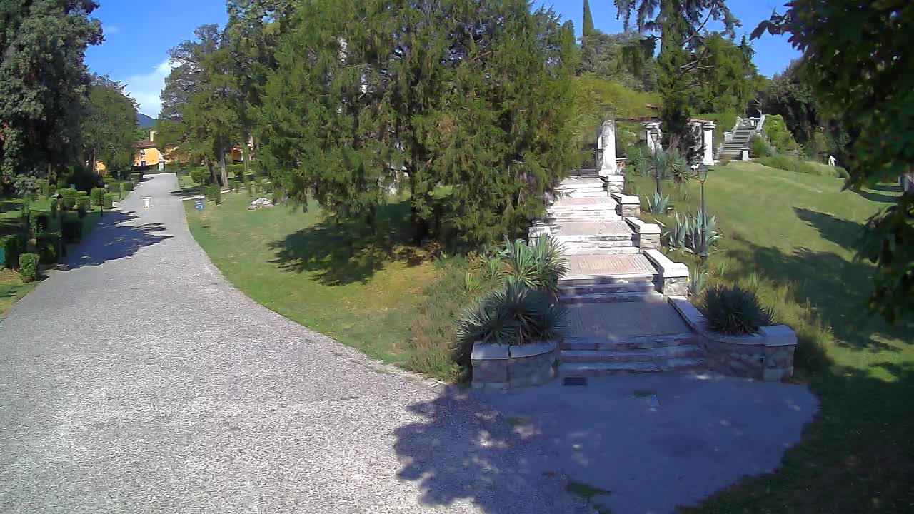 Spletna kamera park Coronini Kronberg – Gorica
