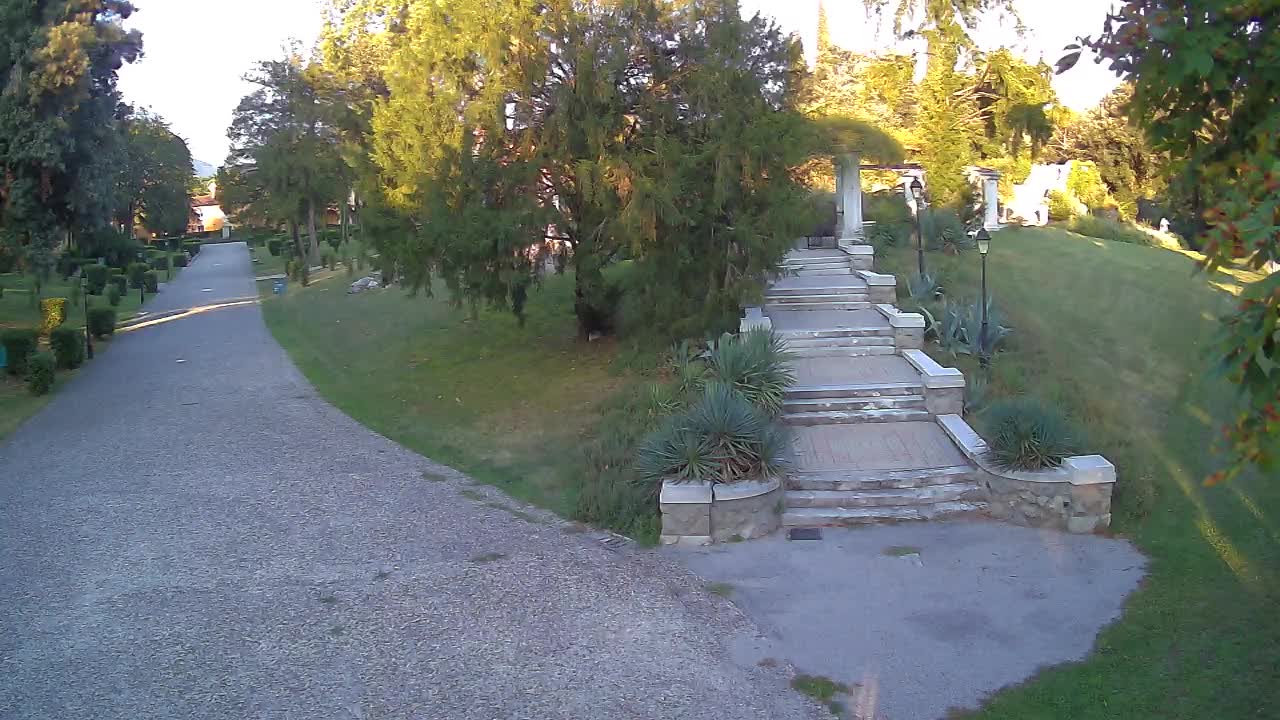 Spletna kamera park Coronini Kronberg – Gorica