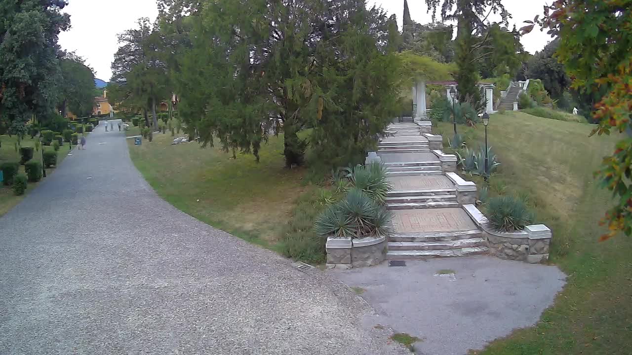 Parco Coronini-Cronberg Live Webcam – Green Oasis