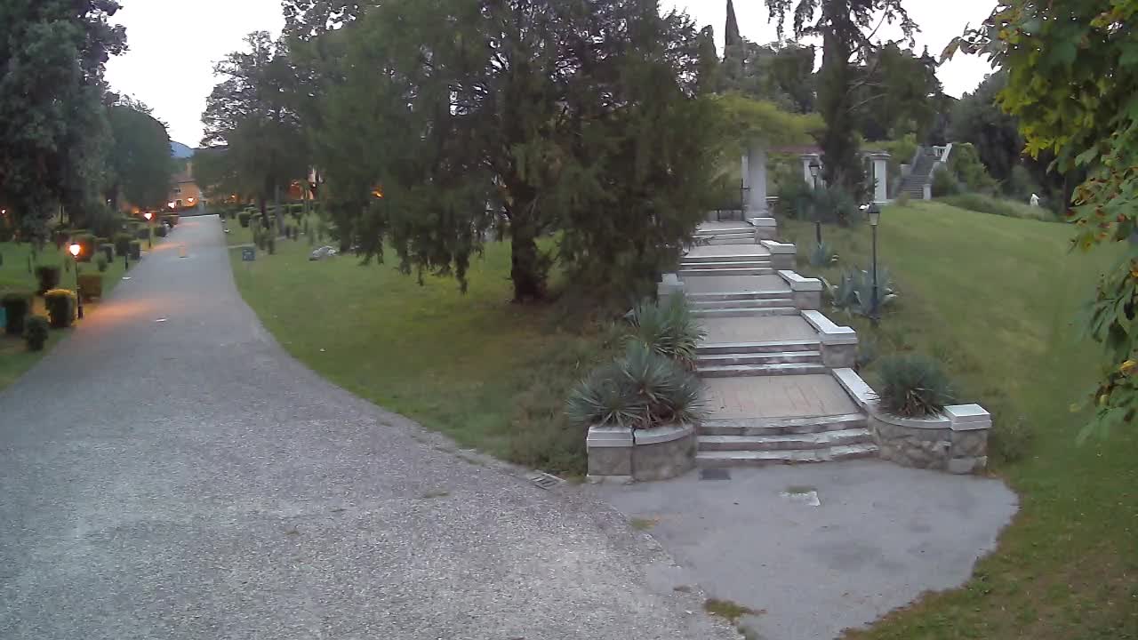 Parco Coronini-Cronberg Live Webcam – Green Oasis