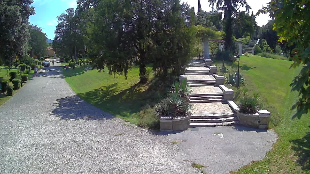 Spletna kamera park Coronini Kronberg – Gorica