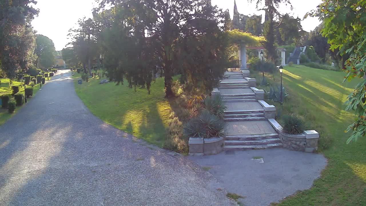 Parco Coronini-Cronberg Live Webcam – Green Oasis