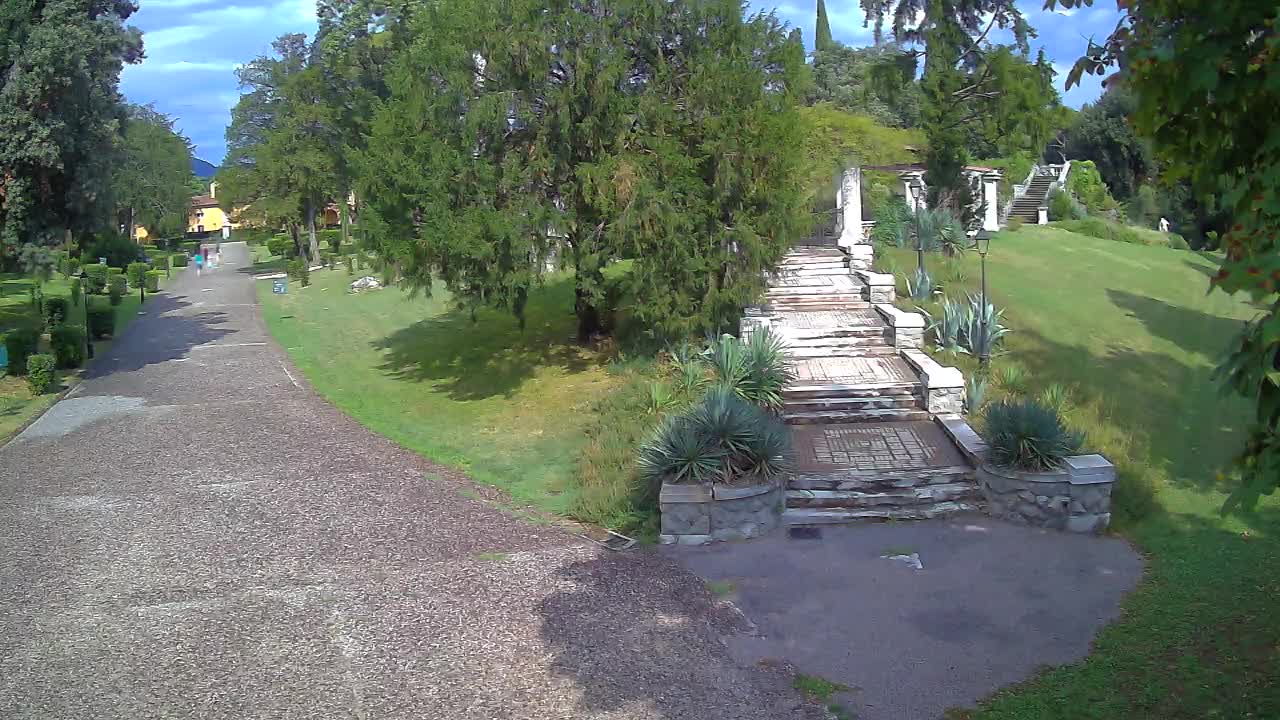 Parco Coronini-Cronberg Live Webcam – Green Oasis
