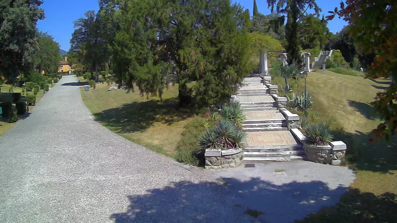 Parco Coronini-Cronberg Live Webcam – Green Oasis