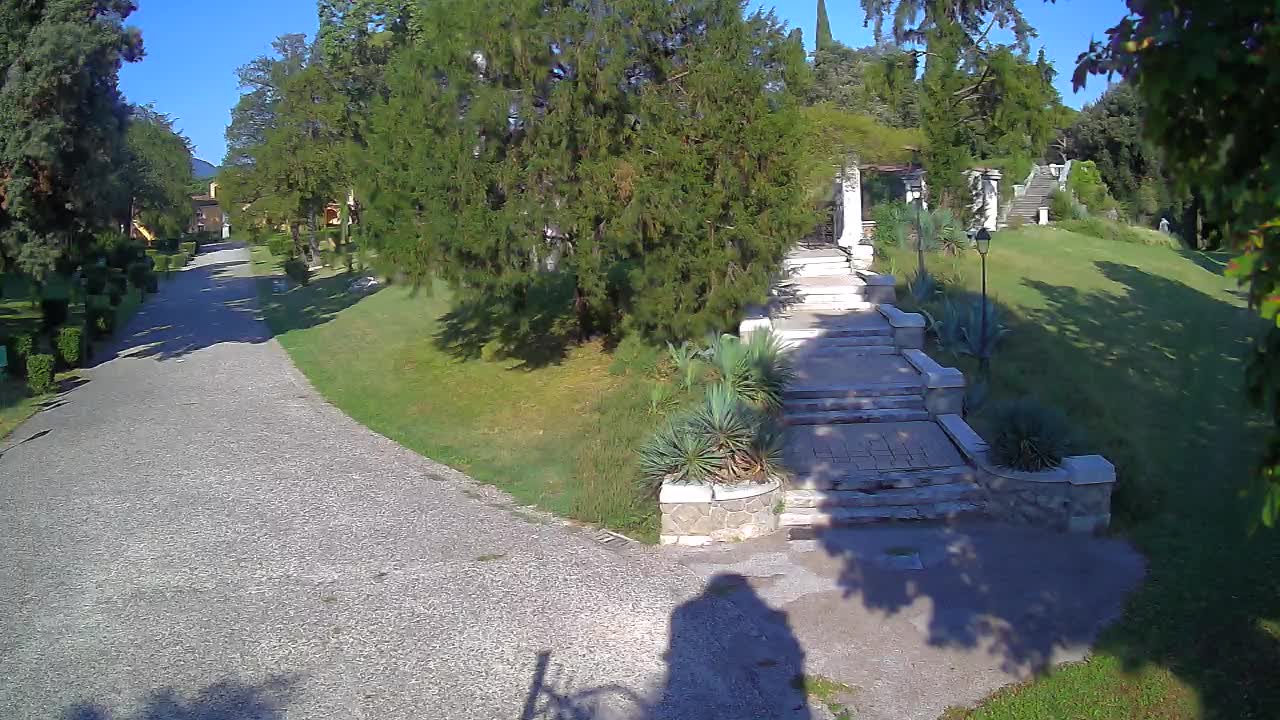 Parco Coronini-Cronberg Live Webcam – Green Oasis