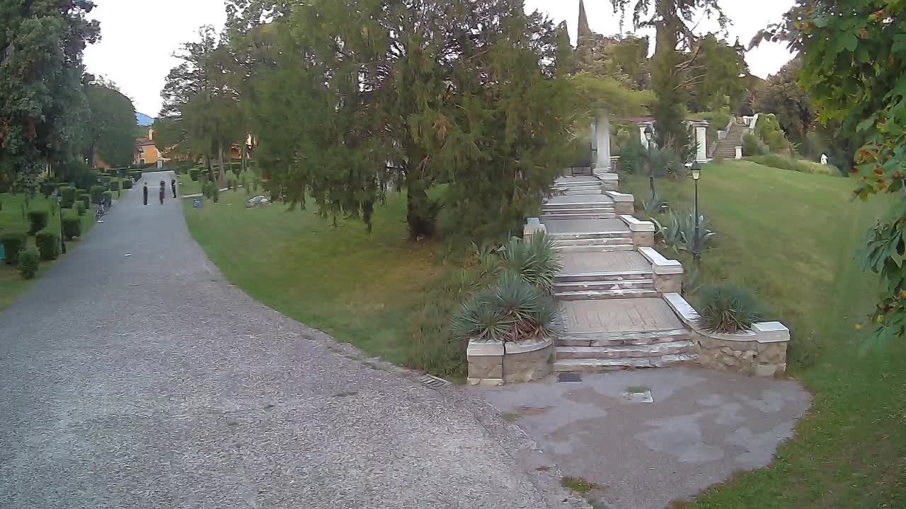 Parco Coronini-Cronberg Live Webcam – Green Oasis