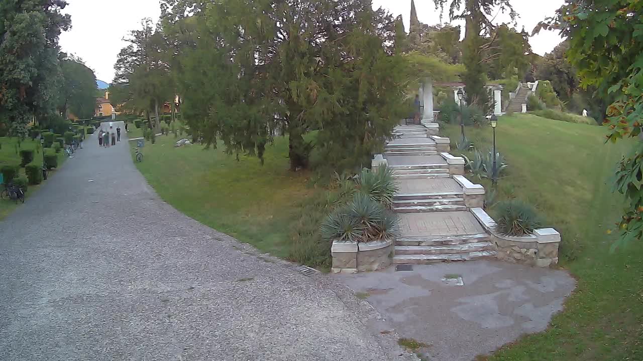 Spletna kamera park Coronini Kronberg – Gorica