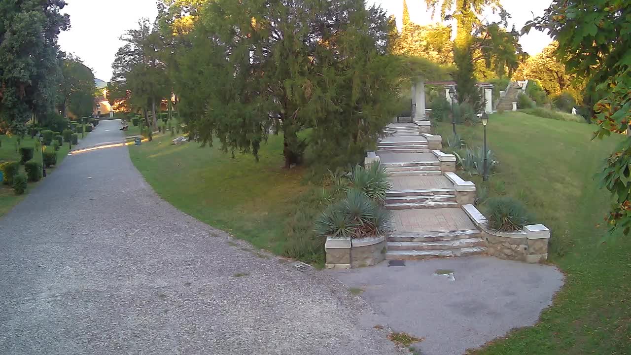 Parco Coronini-Cronberg Live Webcam – Green Oasis