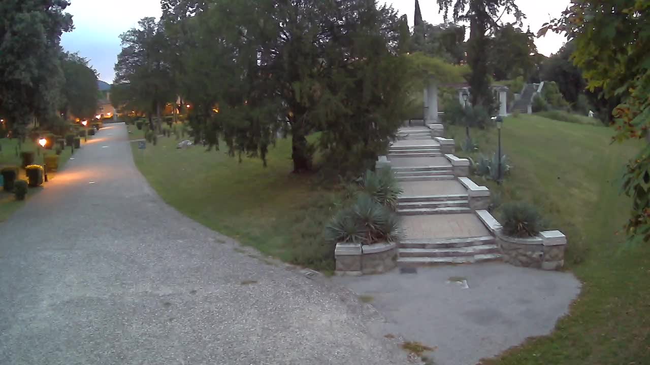 Parco Coronini-Cronberg Live Webcam – Green Oasis