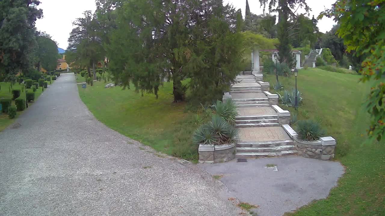 Parco Coronini-Cronberg Live Webcam – Green Oasis