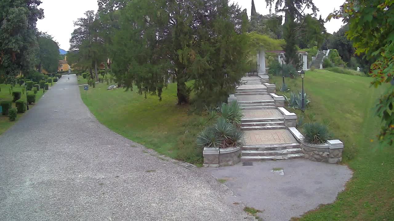 Parco Coronini-Cronberg Live Webcam – Green Oasis