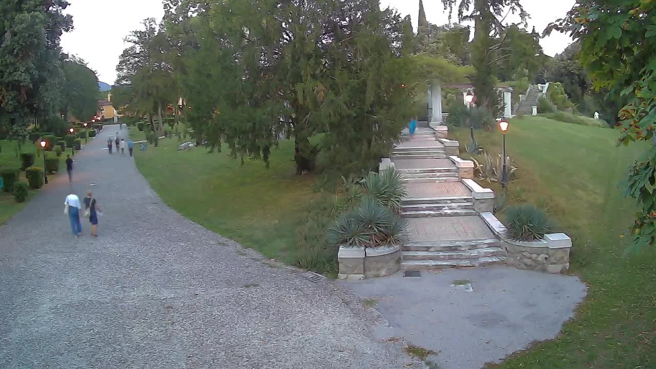 Parco Coronini-Cronberg Live Webcam – Green Oasis