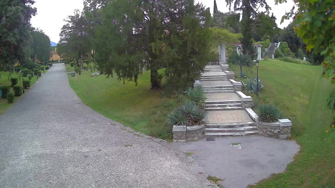 Parco Coronini-Cronberg Live Webcam – Green Oasis