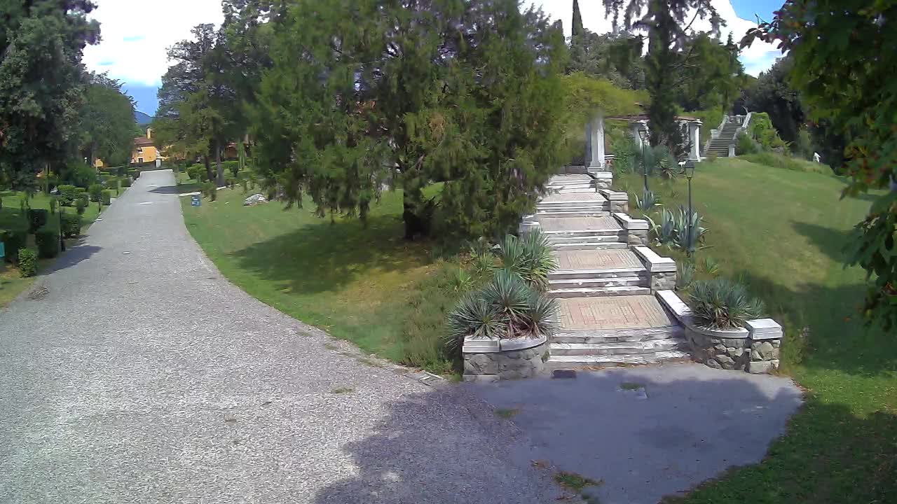 Parco Coronini-Cronberg Live Webcam – Green Oasis