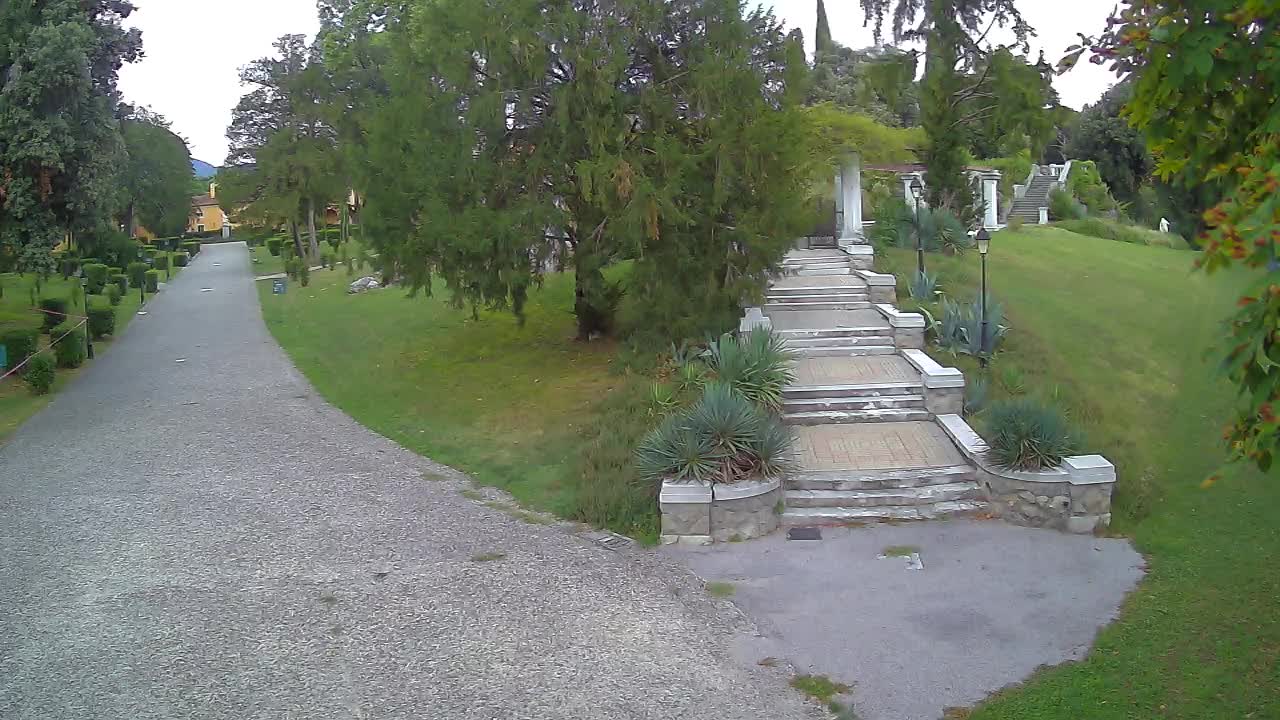 Parco Coronini-Cronberg Live Webcam – Green Oasis