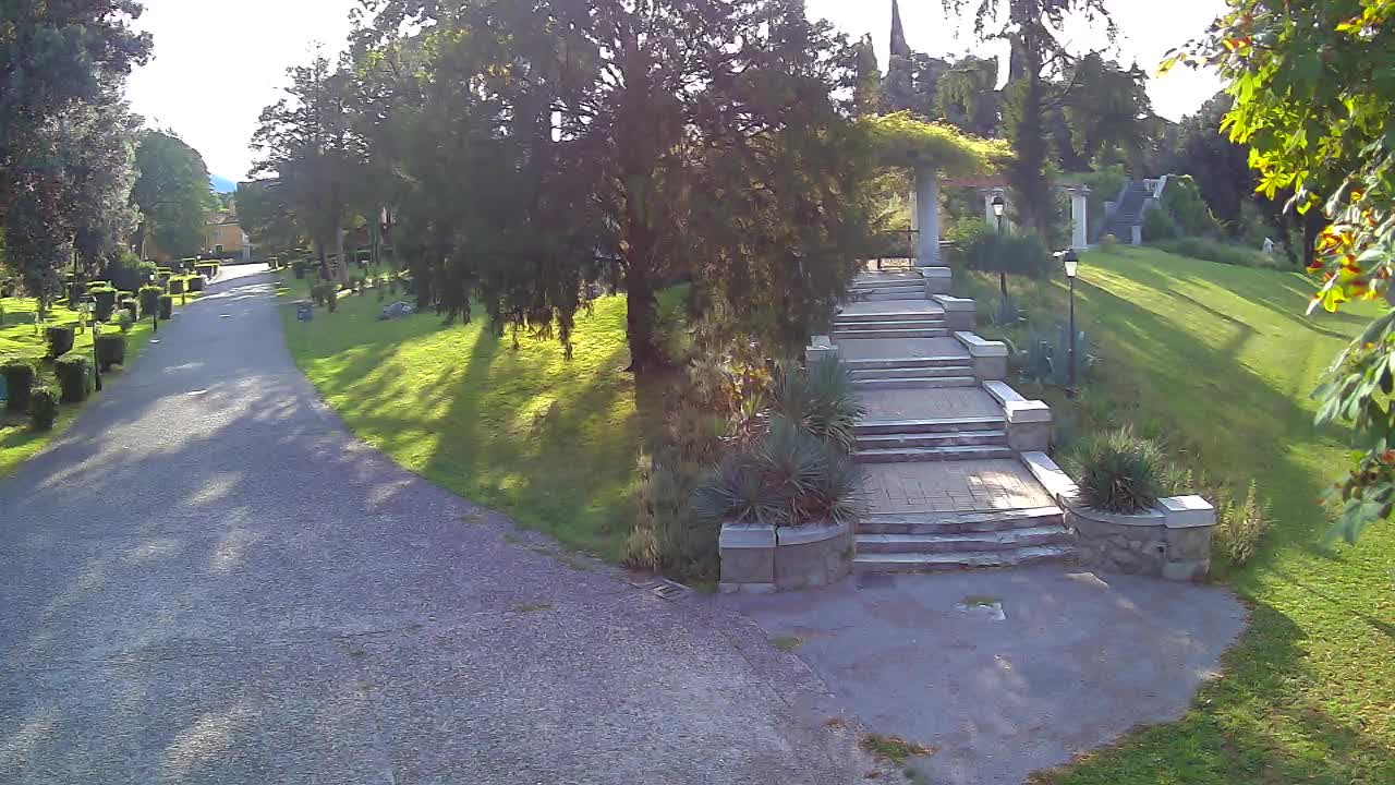 Parco Coronini-Cronberg Live Webcam – Green Oasis