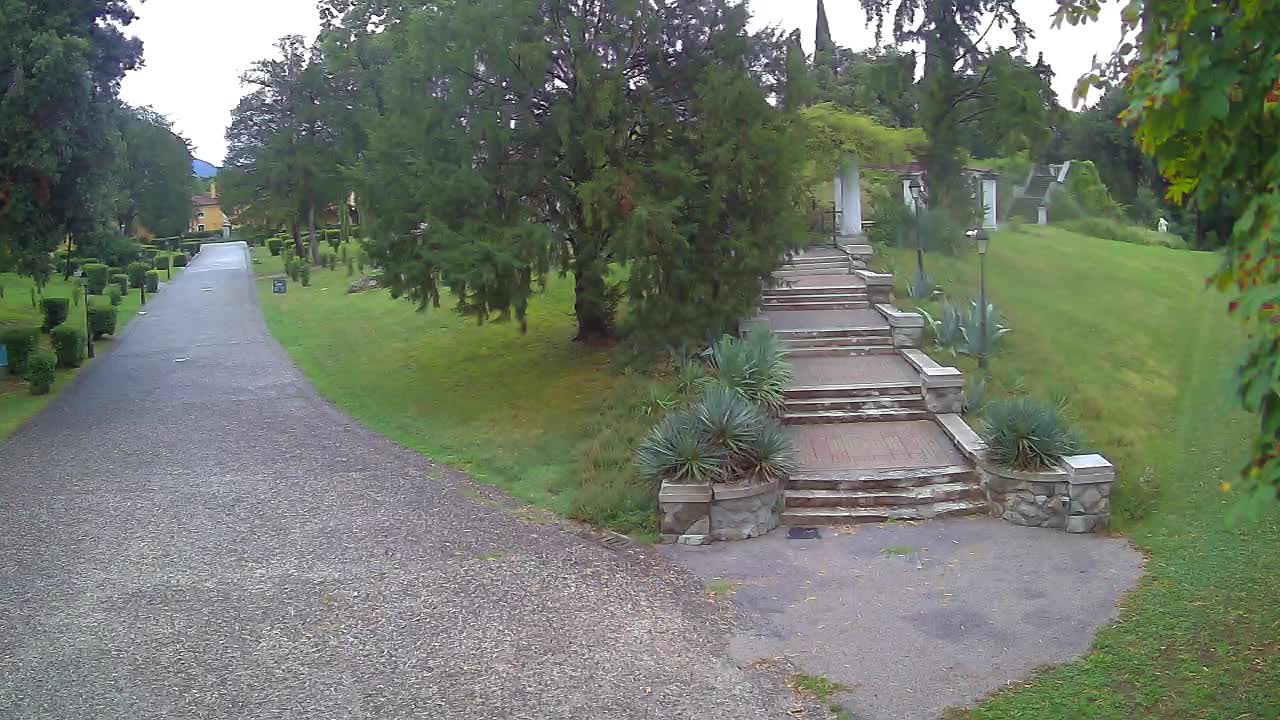 Parco Coronini-Cronberg Live Webcam – Green Oasis