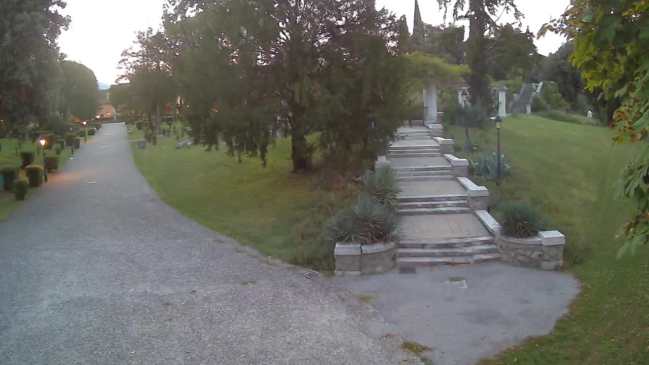 Parco Coronini-Cronberg Live Webcam – Green Oasis